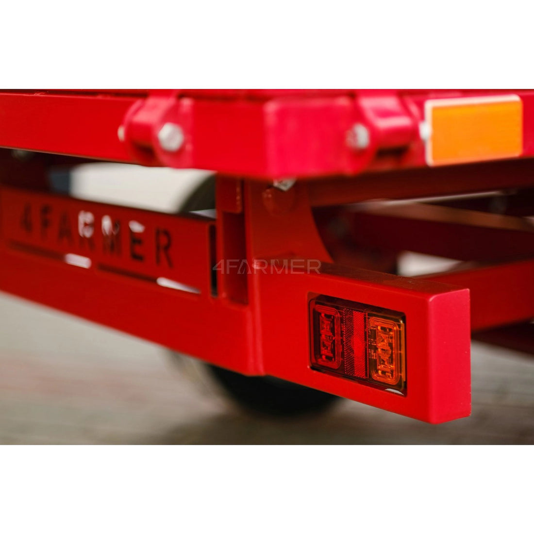 Rimorchio agricolo monoasse 1,5 t con ribaltabile