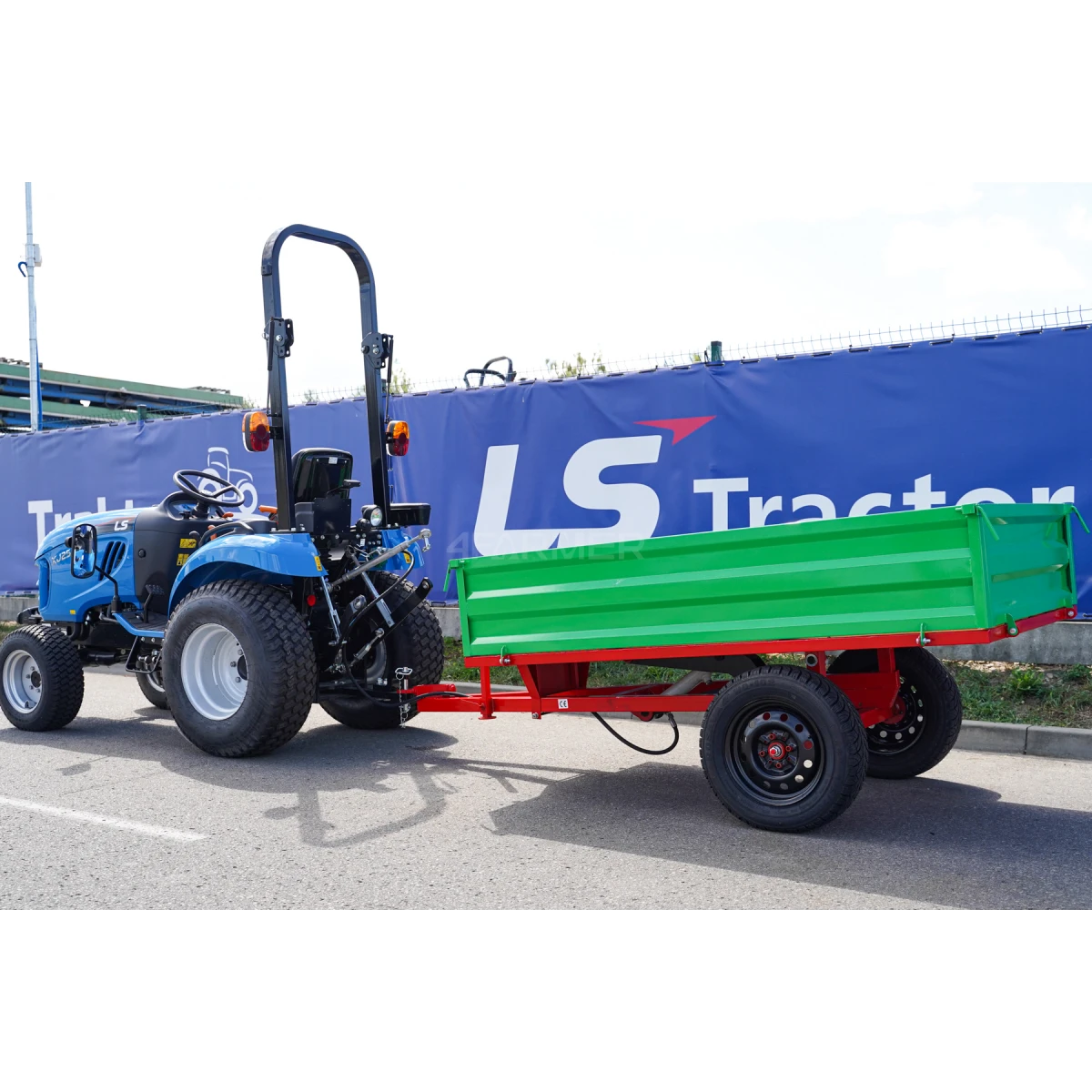 Rimorchio agricolo monocarrello 1T con ribaltabile