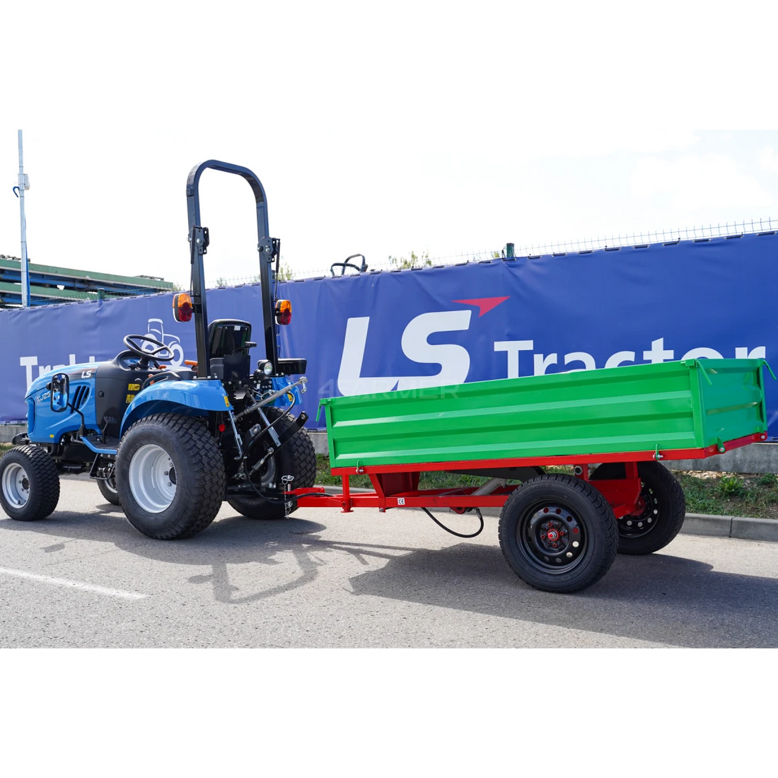 Rimorchio agricolo monocarrello 1T con ribaltabile