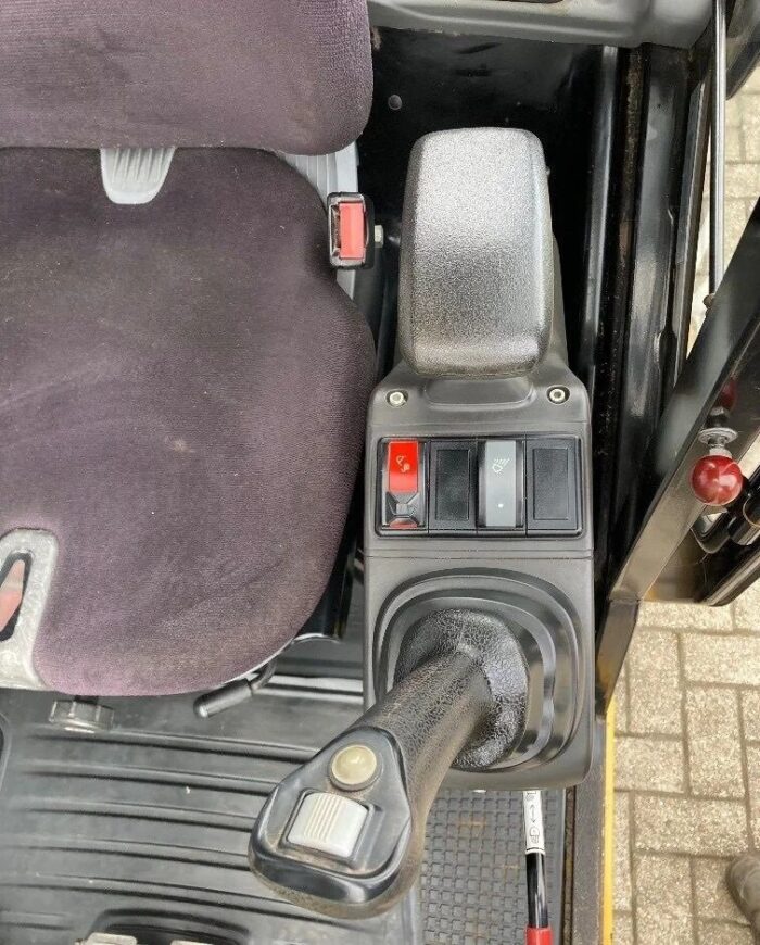 Caterpillar 301.7 D – 2016